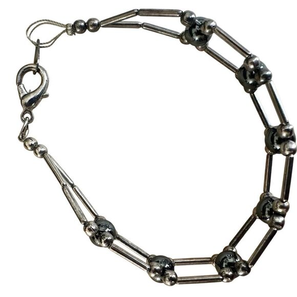 Vintage  Hematite & Silver-Tone Beaded Bracelet - Picture 7 of 9